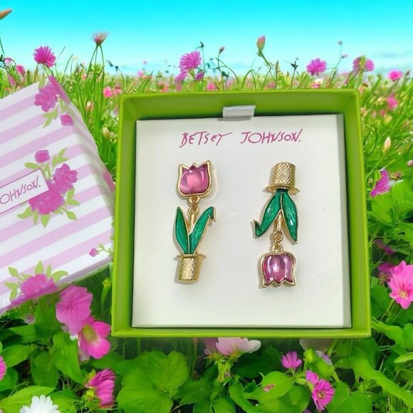 Betsey Johnson Pink Tulips Flower Dangle Earrings New In Gift Box - Picture 3 of 5